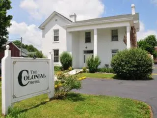 Colonial Motel