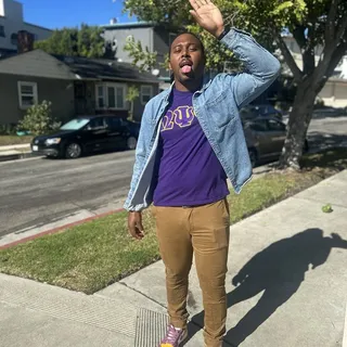 Dezmond B.