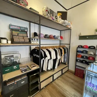 Produce Custom Street Wear: t shirts, hats and more