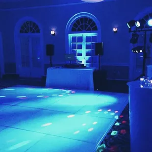 2 Way DJ Sound System and Dance Lighting