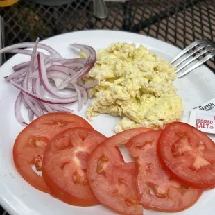 This is scrambled eggs with extra veggies. Eggs came unsalted (salt on the side).