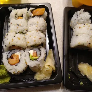Philadelphia roll takeout