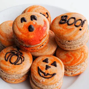 Halloween Macarons