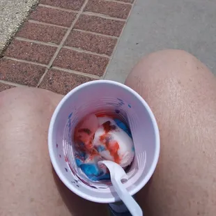 At the grille....ordered only a waterice....GR8 IN FACT ..MORE LIKE GELATO...IN PATRIOTIC THEME..