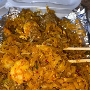 Beef and shrimp Pad Thai