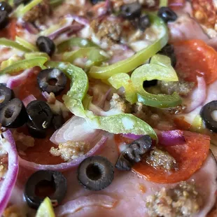 16. Combination Pizza no mushrooms