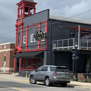 Side angle of the restaurant