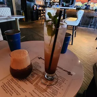 Carajillo, gin drink