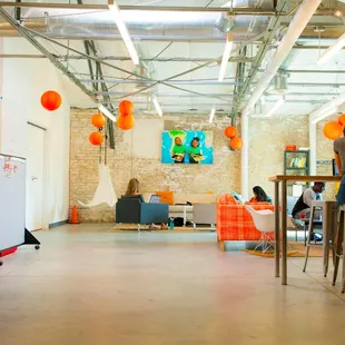 Propeller&apos;s lounge and kitchen area is open to all Incubator members and their guests.