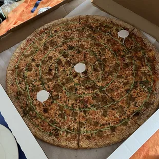 24&apos; Macho Pizza