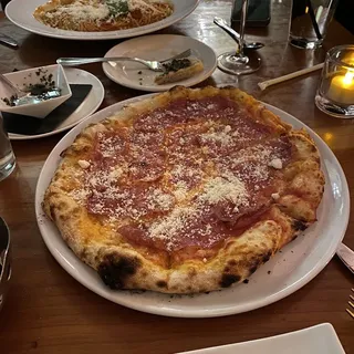 Salami Pizza