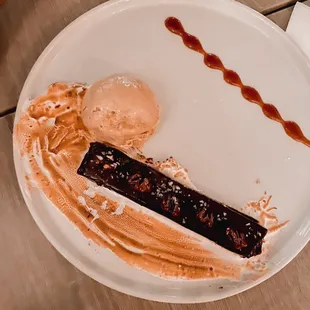 Chocolate Tart with toasted pecans &amp; sea salt, toasted marshmallow &amp; the most delicious sea salt caramel gelato. GET THE CHOCOLATE TARTE