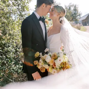 Wedding portraits on the grounds of the Prospect House