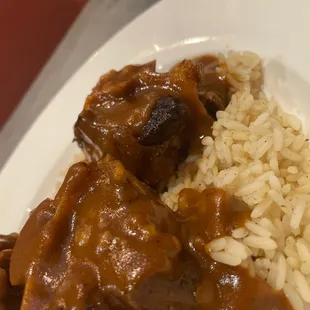 Oxtails with rice and gravy