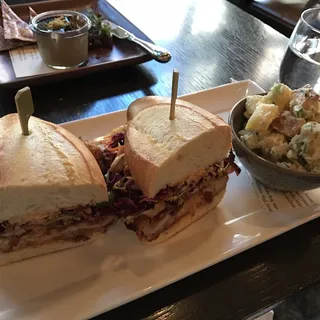 Crispy Fried Chicken Breast Sandwich