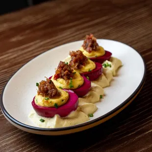 food, chicken wings and fried chicken