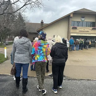Line to get in