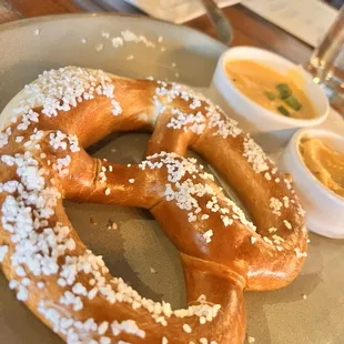 Bavarian Pretzels (comes with 2)