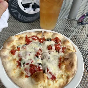 Margarita pizza.