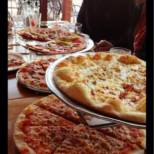 Clam Pizza with Bacon