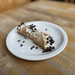 Traditional Cannoli