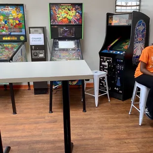 Rec Room w/Old School Arcade Games