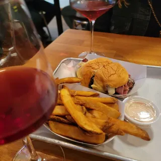 Pastrami Burger