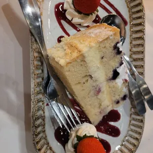 Lemon Berry Cake