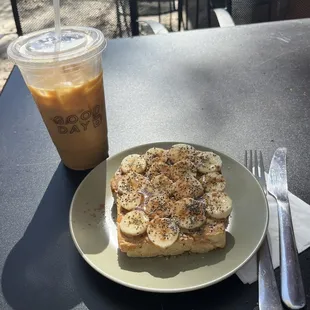Vanilla latte and peanut butter toast