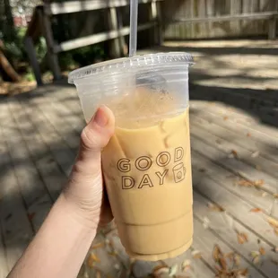 Vanilla latte w/ oat milk