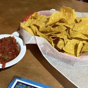Chips &amp; salsa