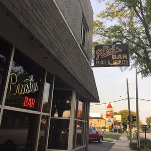 Where everybody knows your name..