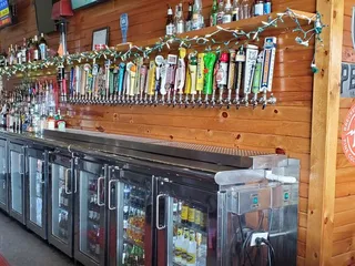 Van Born Tavern & Grill