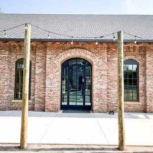 the entrance to the restaurant