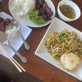 16. Loat Cha Beef