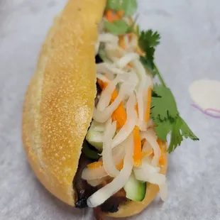 a sandwich with vegetables