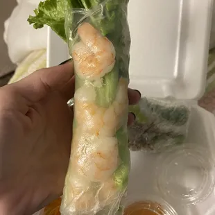 1A. SPRING ROLL WITH SHRIMPS-GOI CUON TOM