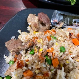 Gross !! Never comming here again !! The meet taste like pork and it's supposed to be beef?! Also the coffee taste horrible