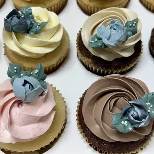 Flower cupcakes