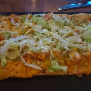 Buffalo chicken flatbread