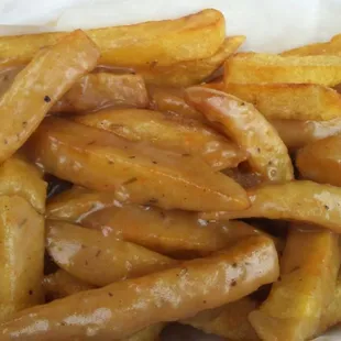 Chips w/Gravy . . .