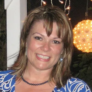 Rachelle C.