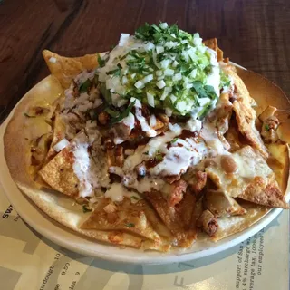 Mijita Nachos, Jack, Poblanos, Beans, Salsa, Guacamole