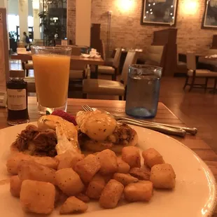 Pulled Pork Eggs Benedict