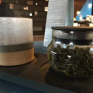 Shan Li XI Winter Sprout - Oolong, by Song