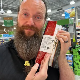 This random guy is shopping at Publix