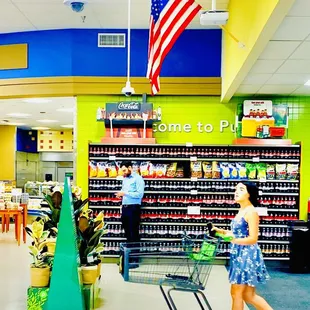 "Flags out" Publix 4th of July holiday 2024.