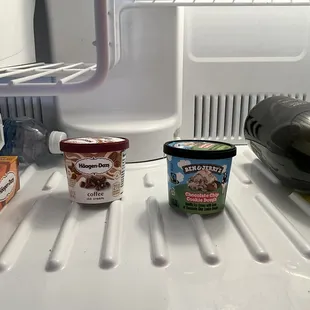 Mini cups  of ice cream