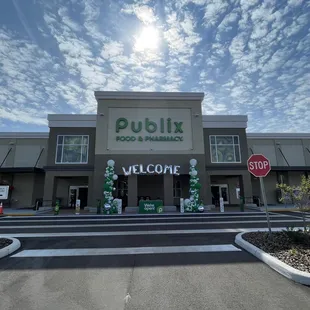 Publix Super Market at Livingston Market, grand opening Nov 2022, Livingston &amp; County Line Rd, Lutz, North Tampa
