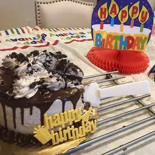 Publix has cakes from the bakery and you can also pre order them. The cookies and cream mousse cake is very good.